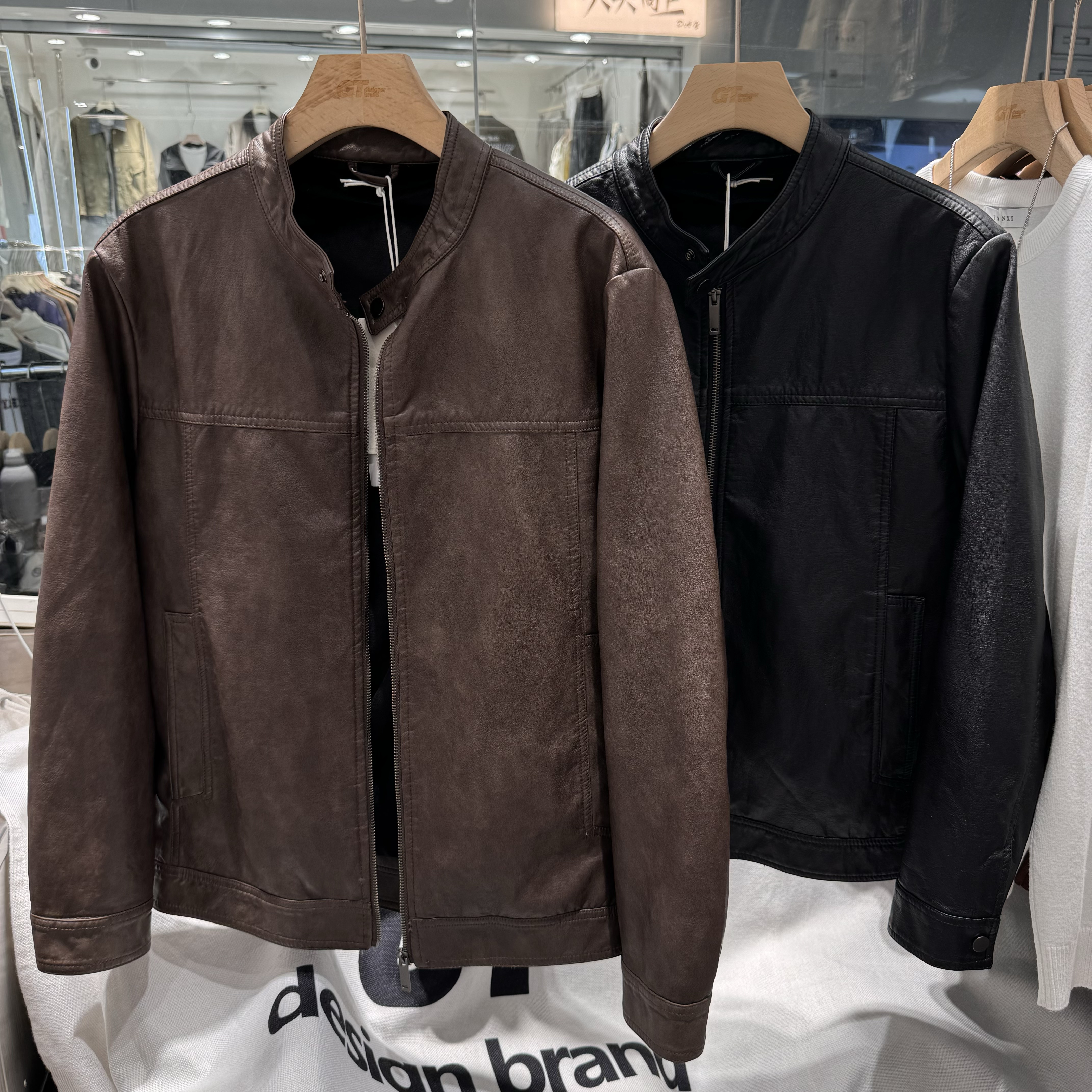 实体店秋季圆领一粒扣加绒皮衣机夹克