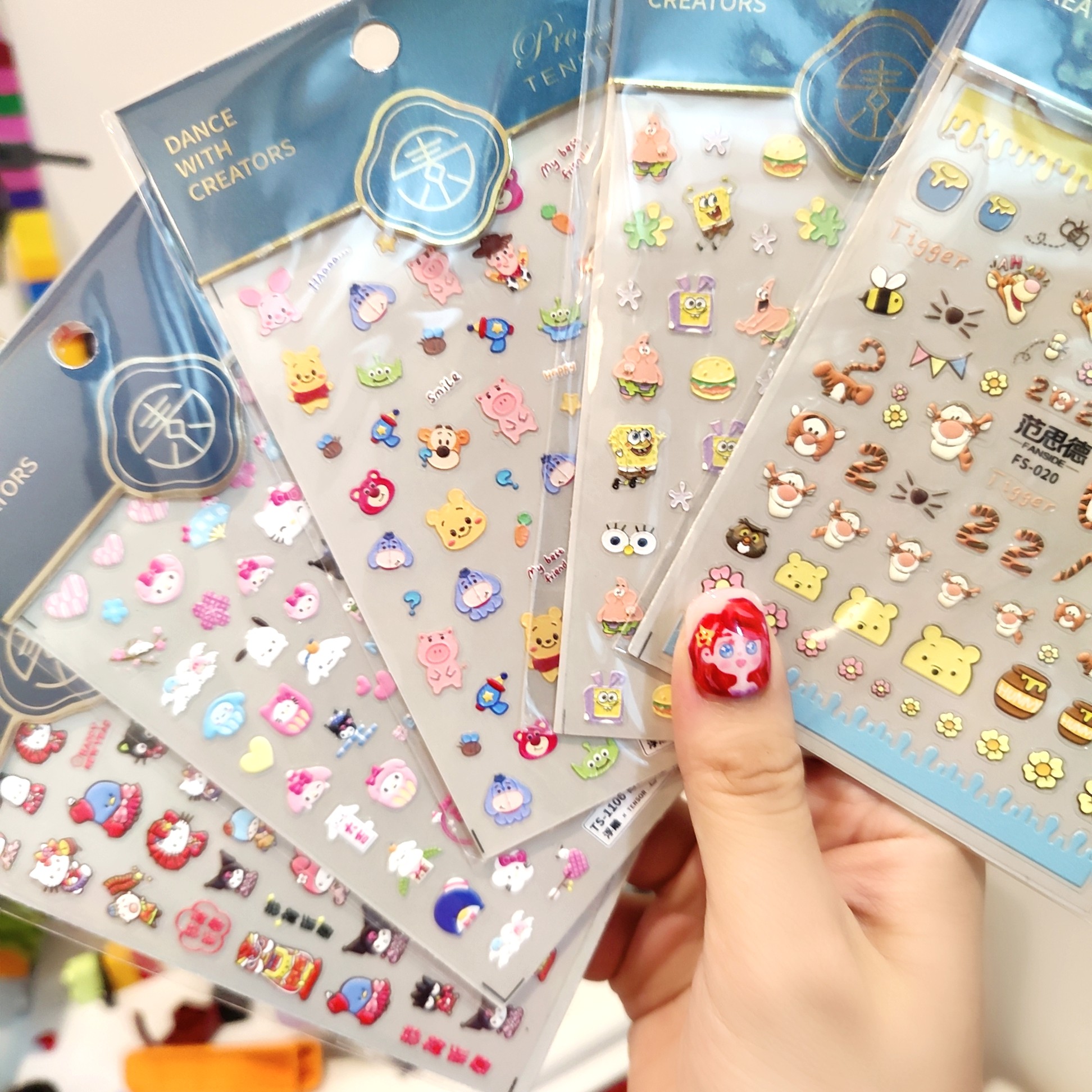 美甲贴纸雕可爱卡通海绵宝宝