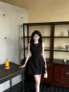 简约圆领黑色高级感短裙 时尚 韩系气质高级感无袖 背心连衣裙女夏季