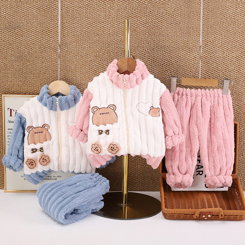 女童冬季家居服套装新款外穿加绒加厚竖条小熊蝴蝶结睡衣套装萌