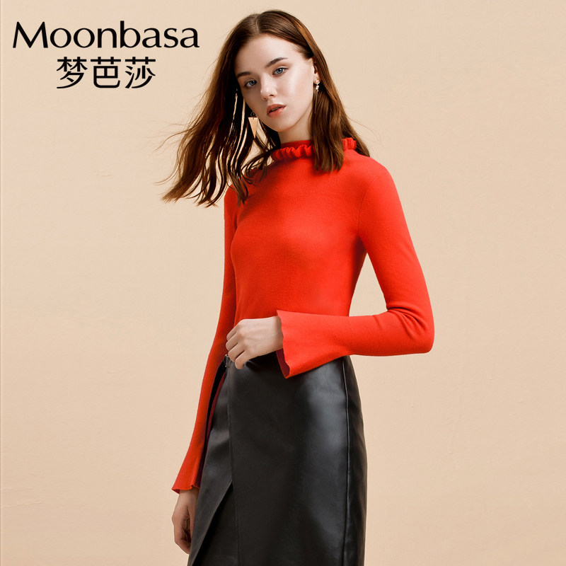 Moonbasa/梦芭莎优雅浪漫荷叶立领合体喇叭长袖毛衣女