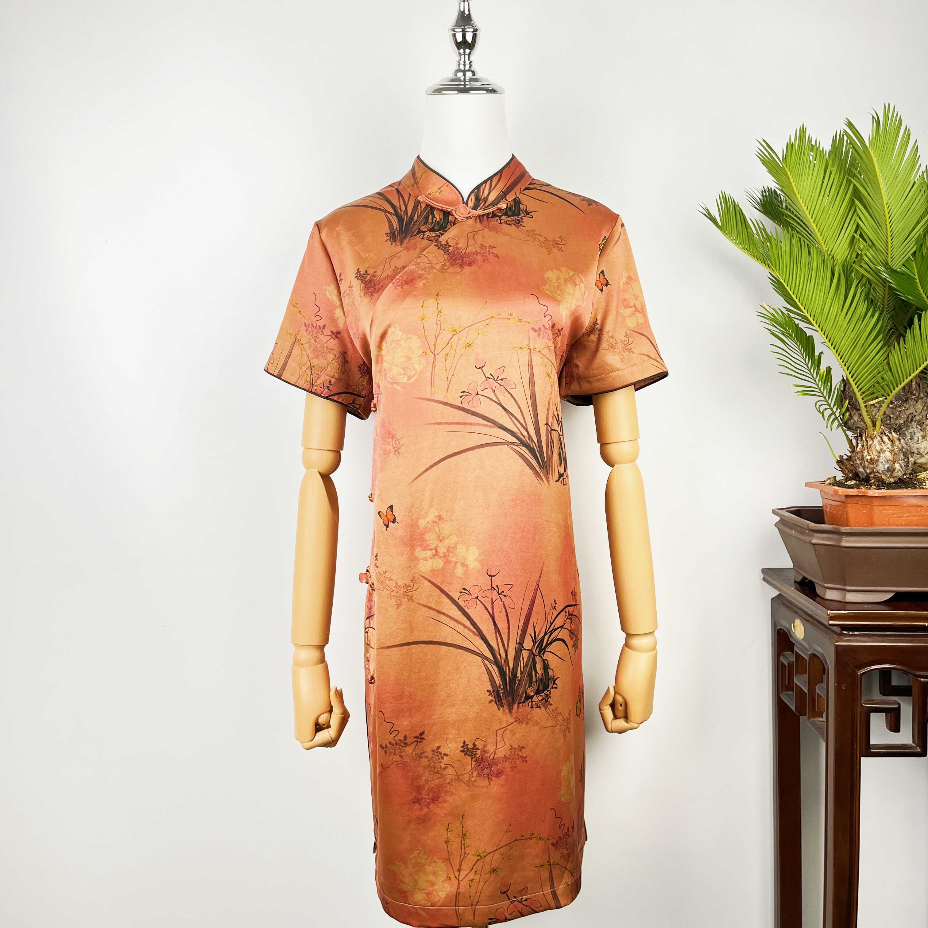 改良实体裁缝店来料全开襟连衣裙