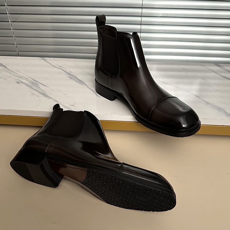 新款英伦风商务休闲三接头马丁靴加绒百搭短靴时尚方头切尔西靴男