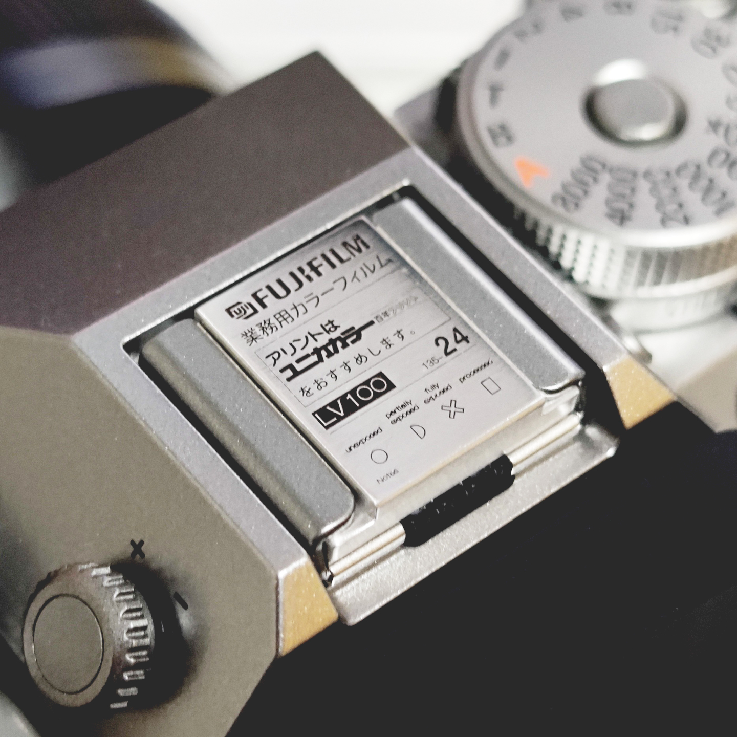 个性黄铜金属相机热靴盖定制mini evo富士微单XT5/50/30X100VI