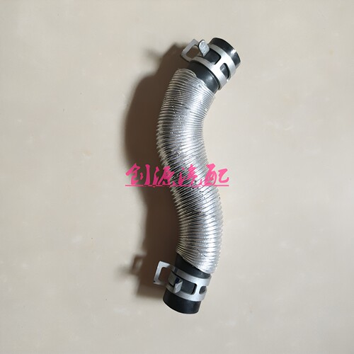 适用江铃陆风X5X7发动机涡轮增压器回油管4G63S4T连接油底壳胶管