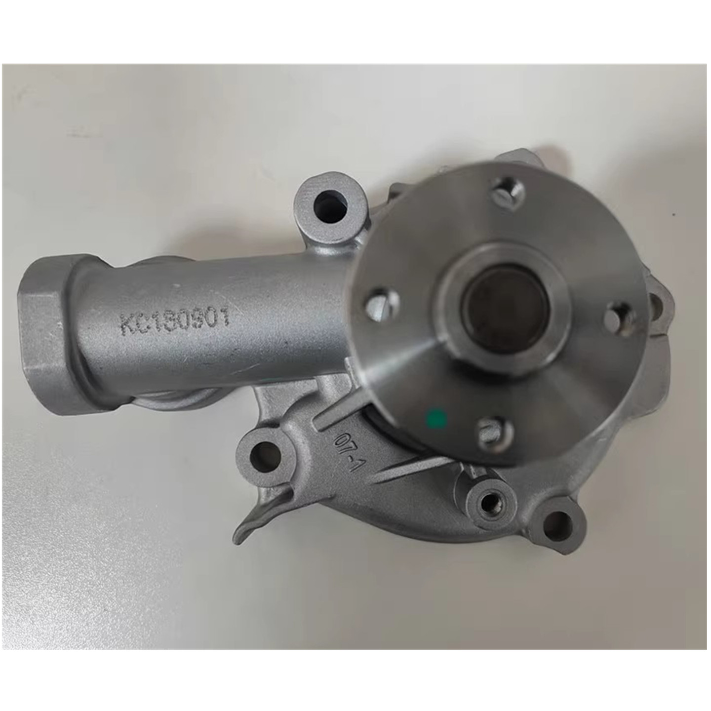 猎豹CS10 东南DX7哈弗H6 陆风X5 X7 4G63S4T 2.0T发动机水泵正厂