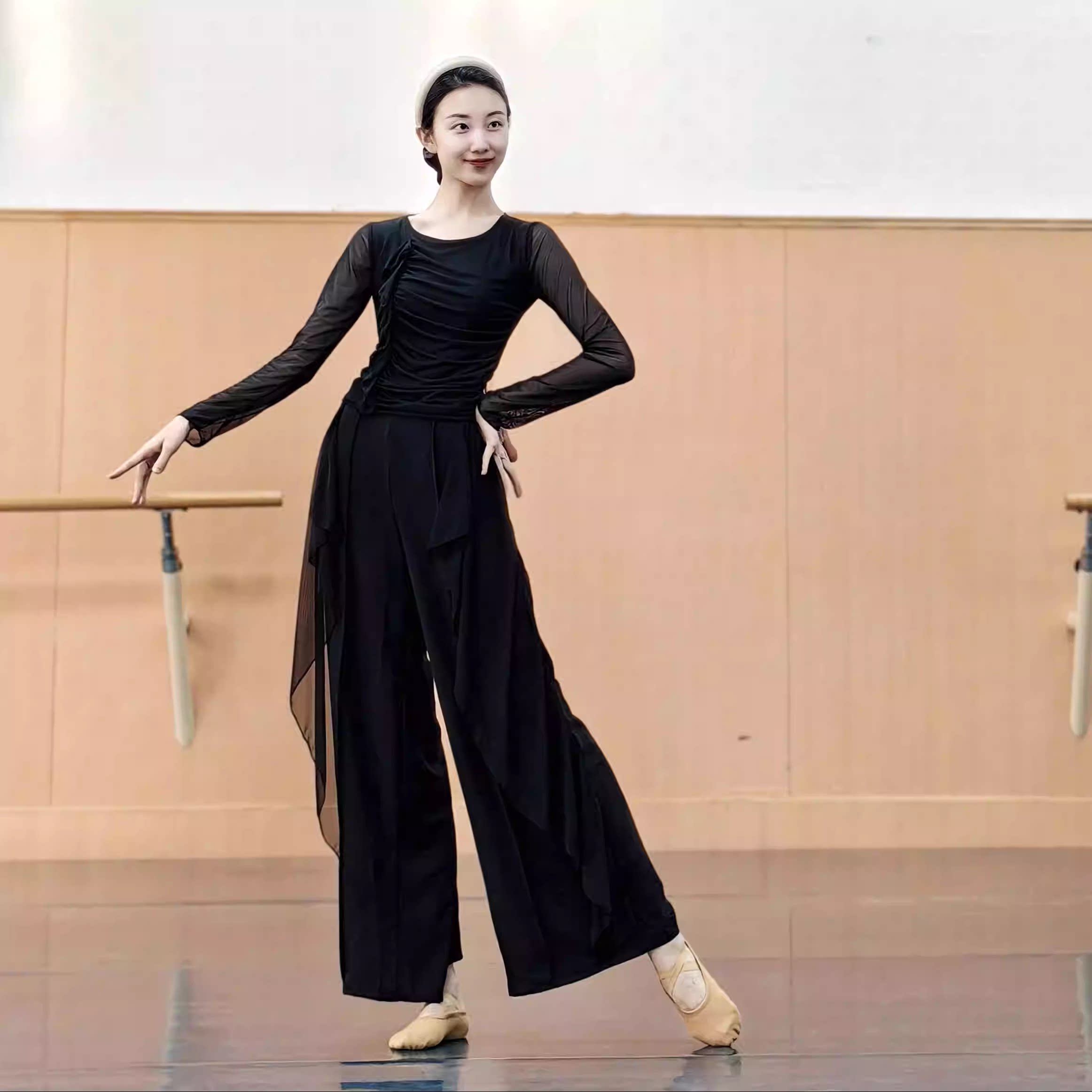 古典舞服飘逸双层掐褶纱衣女中国舞身韵练功服显瘦形体训练上衣女