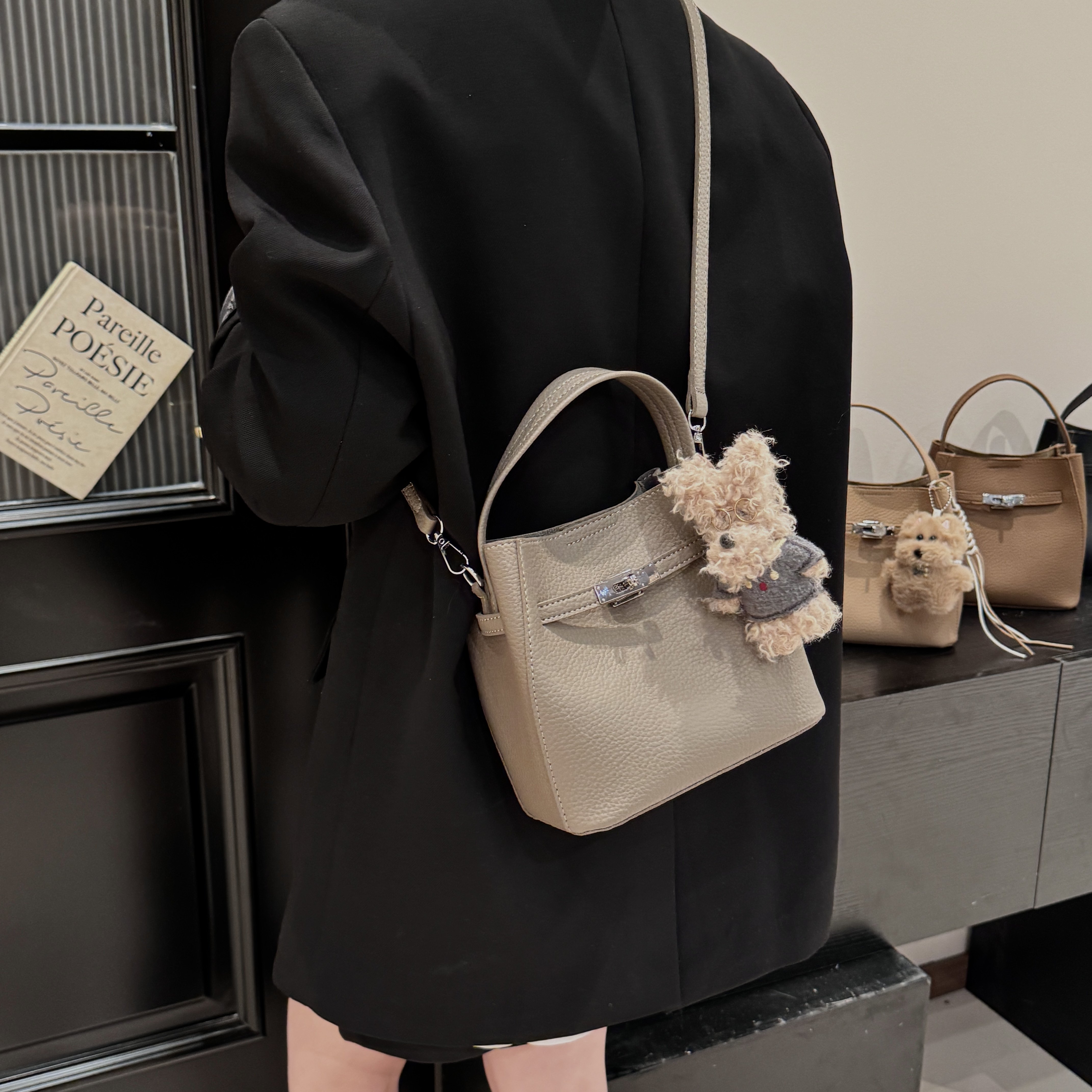 艾米兔女包2026新款日常休闲复古潮流时尚百搭洋气手提斜挎水桶包,箱包皮具/热销女包/男包,通用款女包,淘宝优惠券,粉丝福利购,淘宝优惠卷