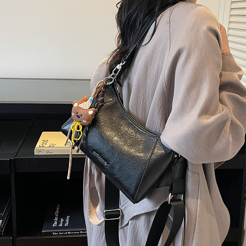 艾米兔女包2025新款潮流洋气时尚百搭通勤质感简约休闲单肩斜挎包