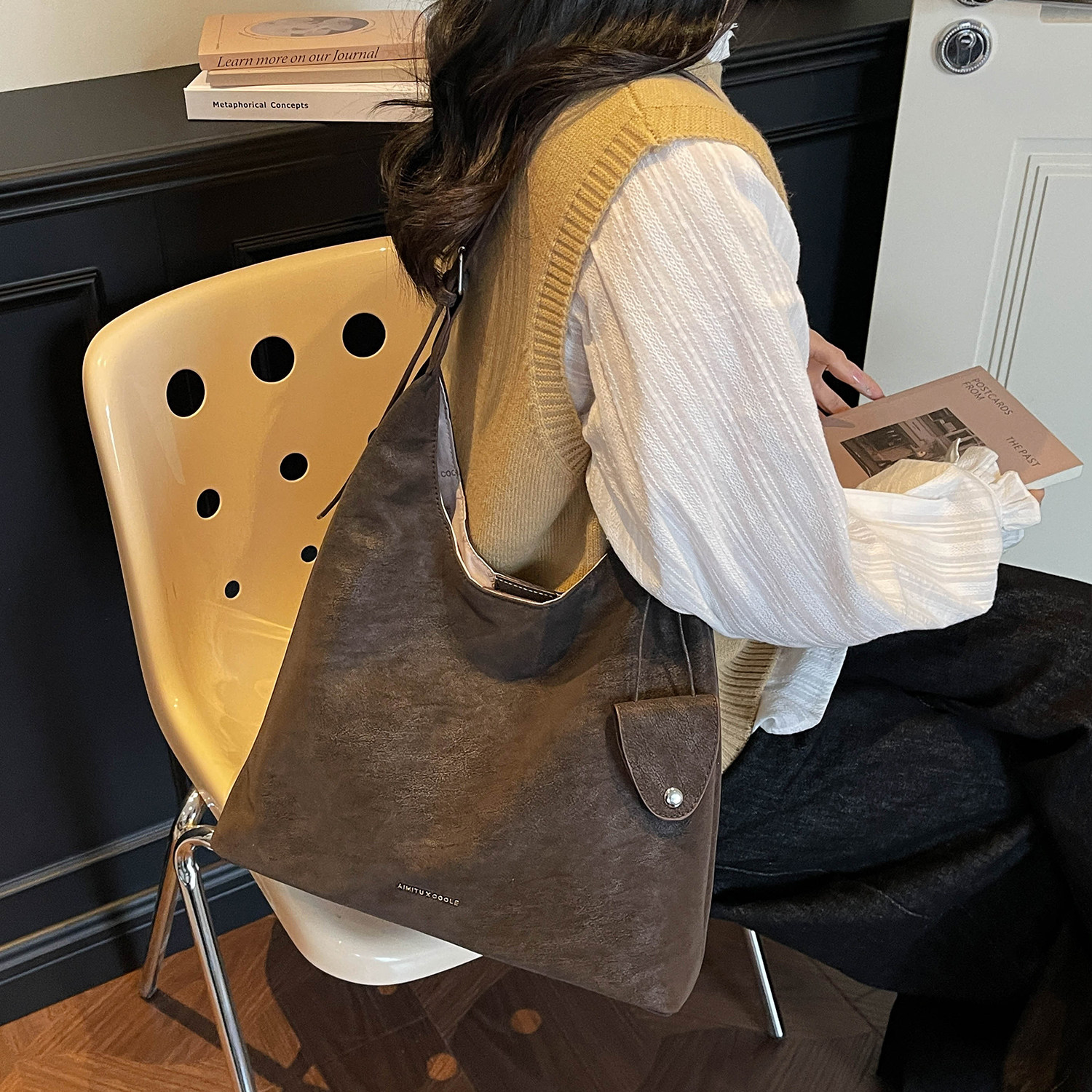 艾米兔女包2026新款通勤百搭时尚洋气复古大容量简约单肩斜挎包,箱包皮具/热销女包/男包,通用款女包,淘宝优惠券,粉丝福利购,淘宝优惠卷