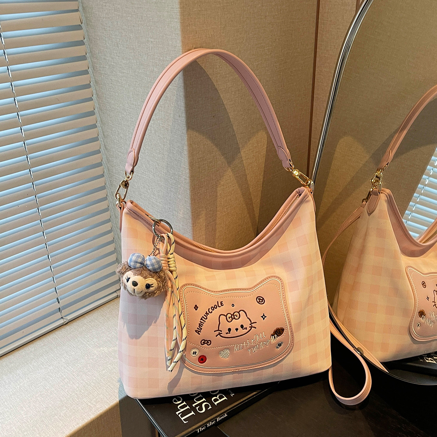 艾米兔女包2026新款百搭ins学生印花质感甜美休闲小众单肩斜挎包,箱包皮具/热销女包/男包,通用款女包,淘宝优惠券,粉丝福利购,淘宝优惠卷