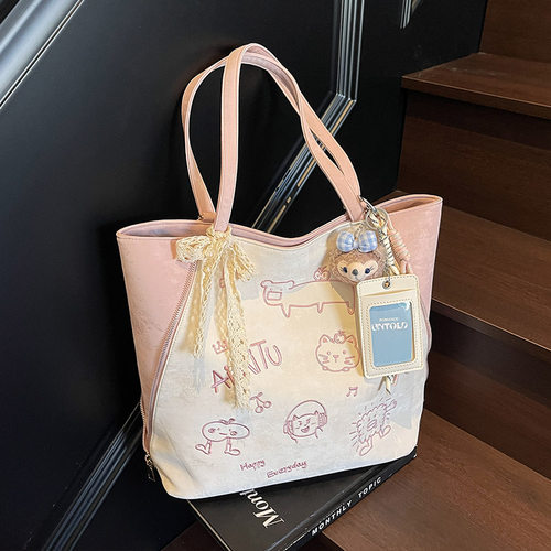 大容量通勤百搭单肩包