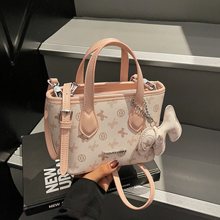 艾米兔女包2026新款百搭洋气质感简约小众通勤日常休闲手提斜挎包