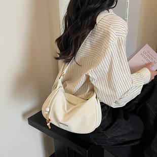 艾米兔女包2026新款 日常百搭通勤洋气大容量休闲简约单肩斜挎包