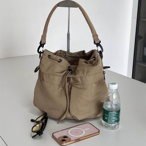 多巴胺dopamine经典复古水桶包大容量通勤包出行单肩斜挎包抽绳包