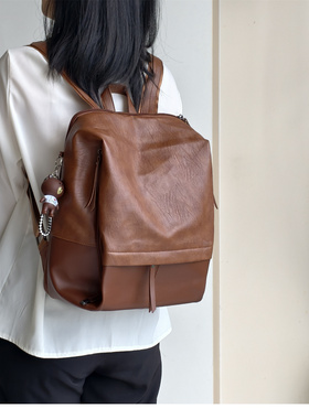 2025新款轻便包包通勤双肩包户外骑行背包健身双肩包棕色小背包女