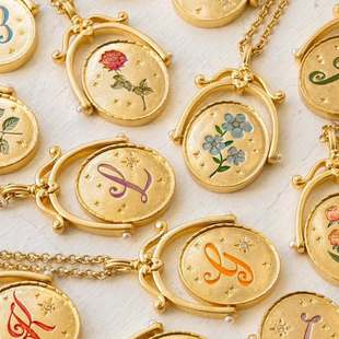 英国Fable England新品 金色复古转轮字母项链 双面手工绘制珐琅