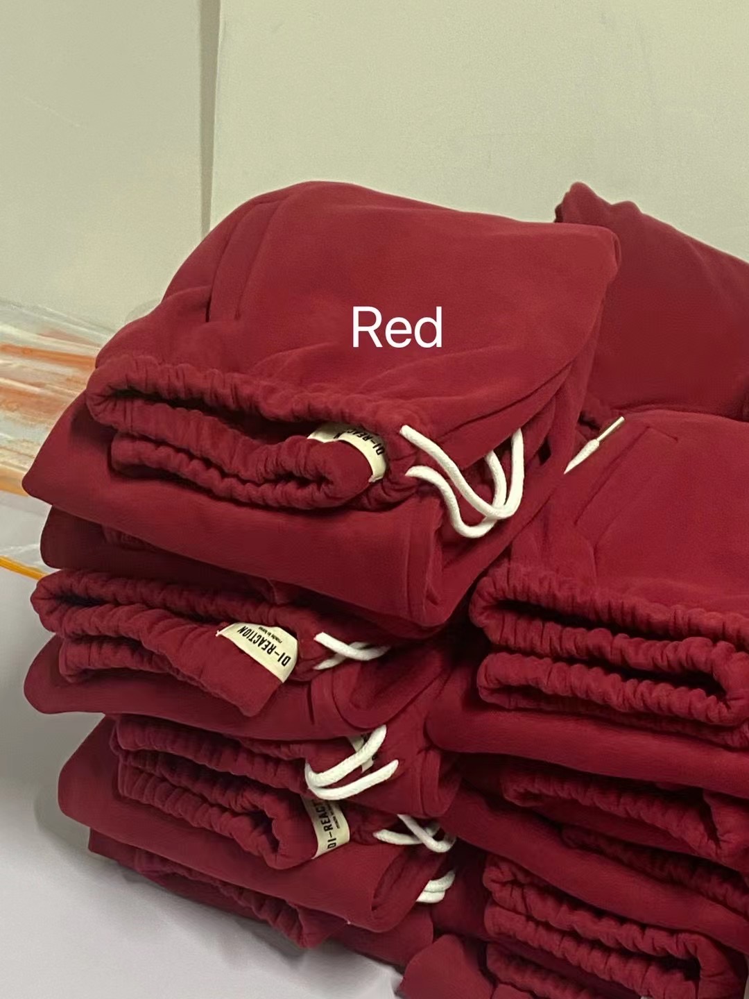 洋气酒红 人手一条 韩国抽绳束脚慵懒舒适加绒卫裤 红色休闲裤