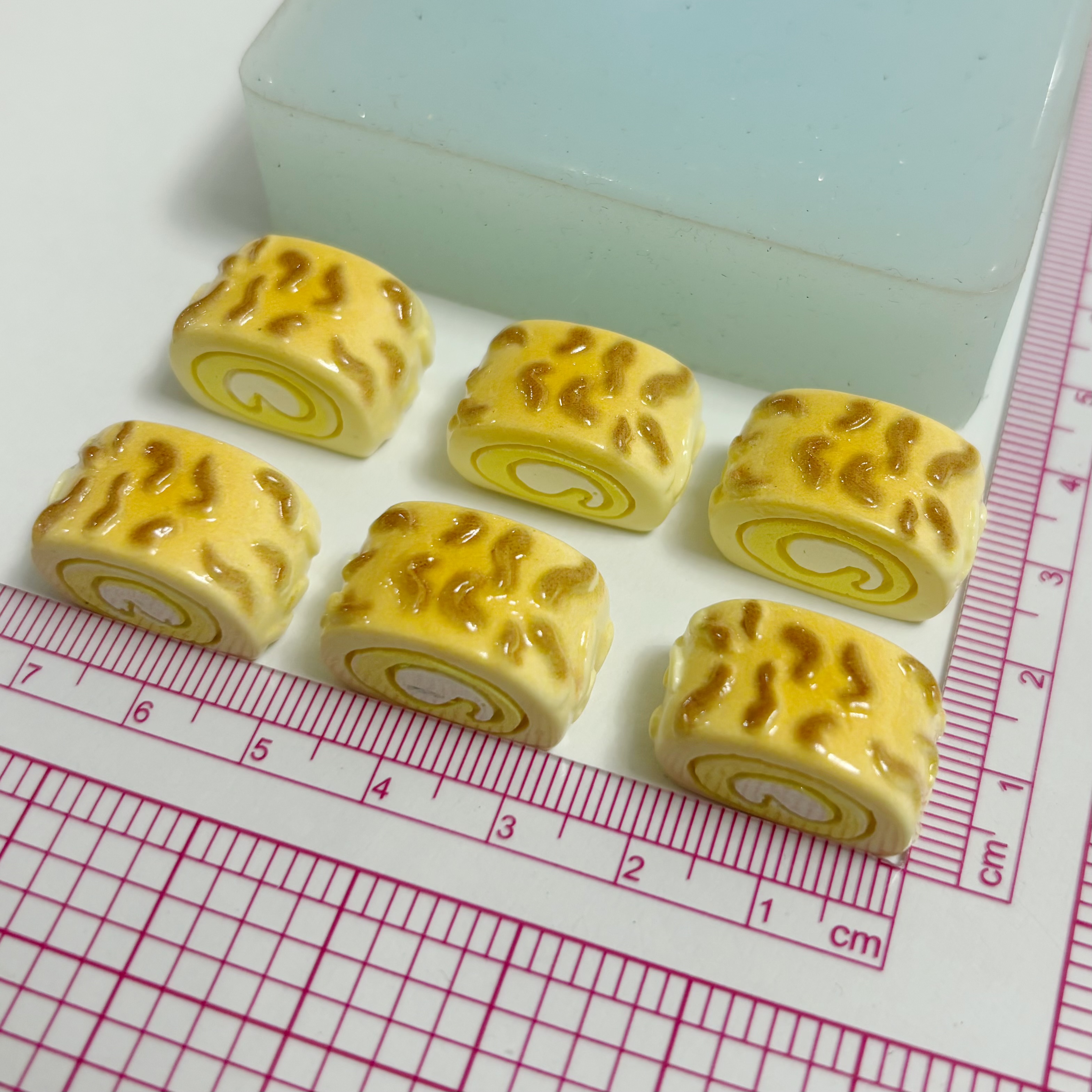 A146虎皮蛋糕卷硅胶模具火漆蜡粒捏捏硅胶模具小鼻嘎diy模具