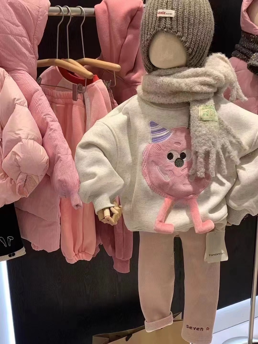 女童可爱搞怪卡通上衣+卫裤套装