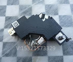 适用GLC300奔驰车A200电瓶C300限流器C250正极W205断电保护器A160