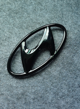 适用于现代伊兰特悦动朗动瑞纳索八索九后尾标改装黑色后尾箱H标