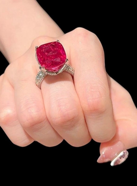 大马士革玫瑰皇冠宝石戒指 古董感 镀18K金 贵妇洋红方糖锆石项链