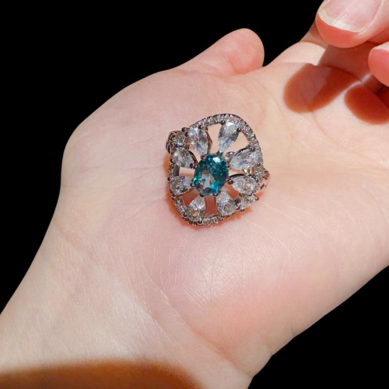 马尔代夫蓝碧玺雏菊宝石戒指 光芒花瓣 镀18K金 海蓝蛋形锆石戒指