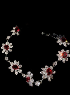 酒渍玫瑰花朵宝石手链 帕帕拉恰 镀18K金 波尔多红爱心耳环 戒指