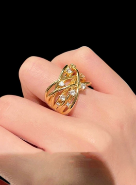 辛德瑞拉暮光黄宝石花朵耳环 古董感镀18K金弧形拉丝锆石缠绕戒指