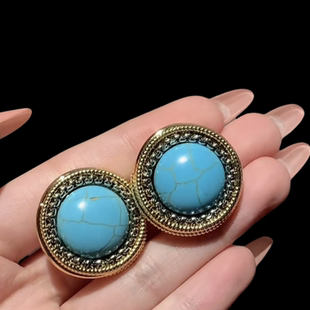 黄卿然推荐六 金桂馥兰香蜜蜡蛋形闪钻耳环 富家千金花珀玉髓手串