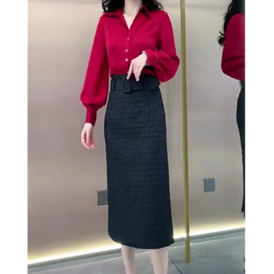 今年流行特惠9831大爱美依缘2025秋季新款红色灯笼袖打底衫黑色