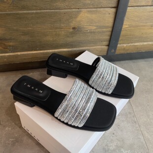 不灵不灵水钻凉拖鞋女夏外穿时尚高级感配裙子2025新款粗跟一字拖