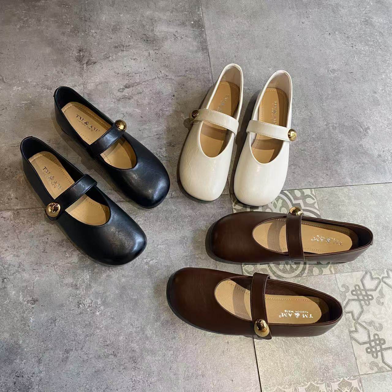 法式圆头平底玛丽珍单鞋女2026春季舒适百搭一字带浅口软底奶奶鞋