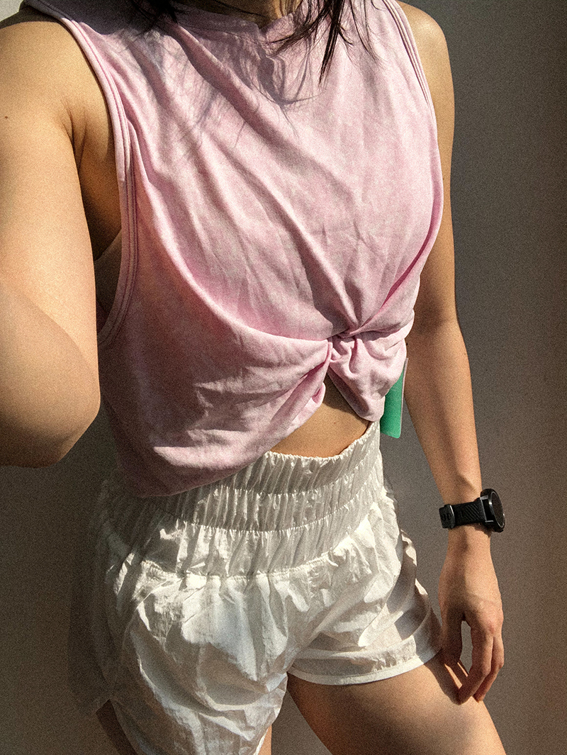 健身妹子都在找的无缝砂洗罩衫