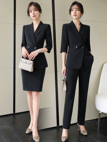 Классический костюм, дизайнерский комплект для работы, тренд сезона, яркий броский стиль