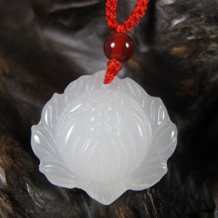 包邮 新到最爱雪莲花 天然新疆和田玉昆仑白玉 吉祥挂件吊坠玉坠