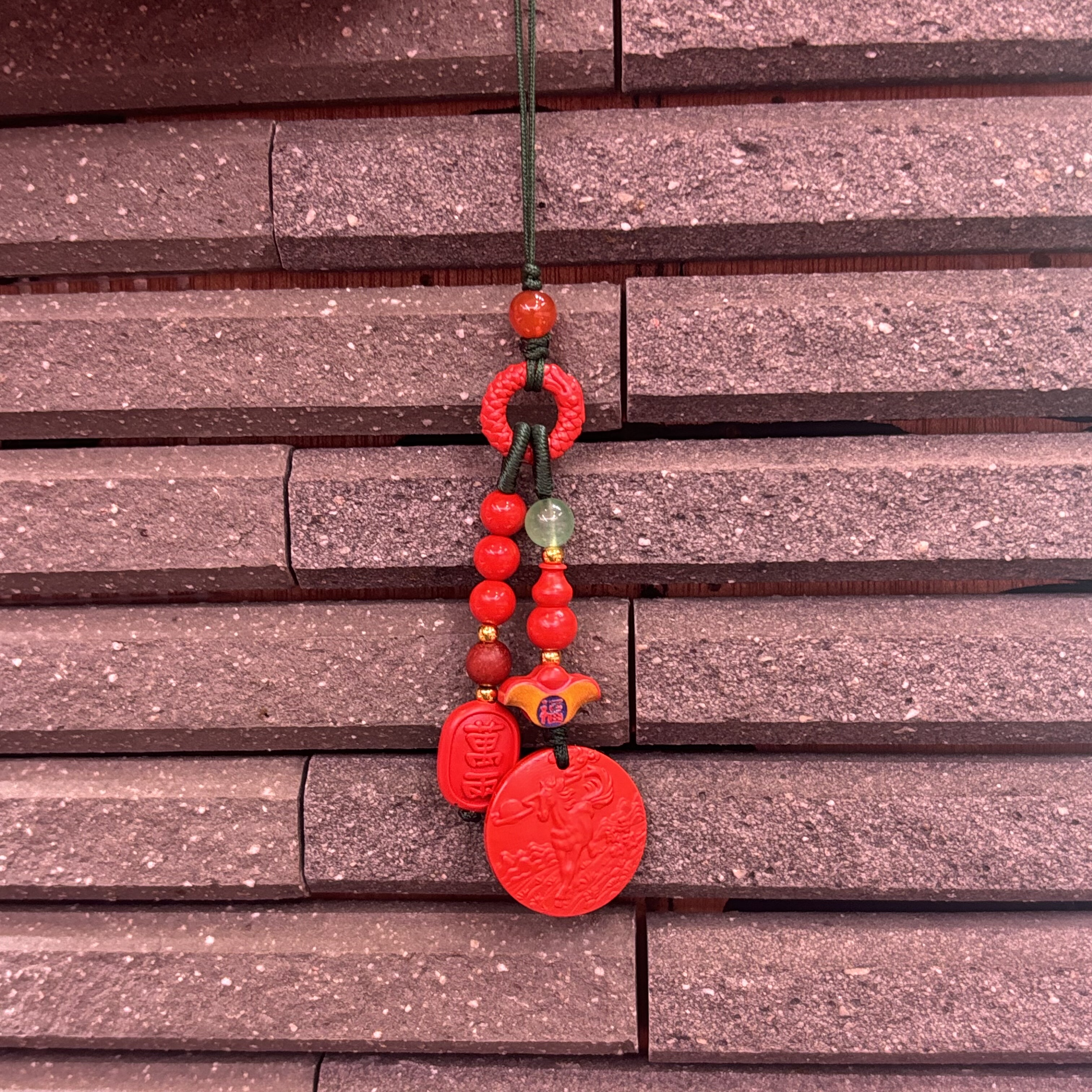 高含量天然朱砂生肖马本命年马平安手机挂件车钥匙扣包挂吊坠