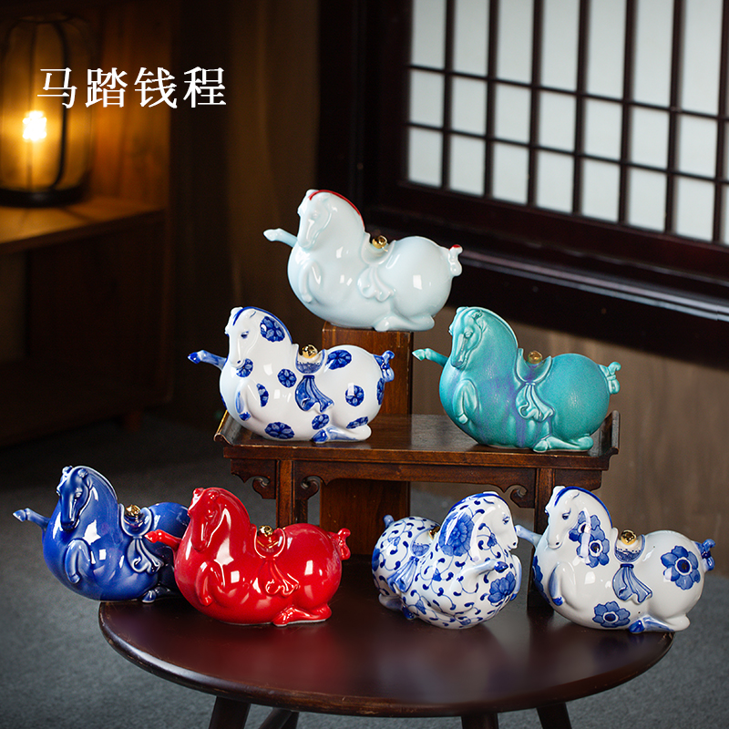 景德镇陶瓷手绘马踏钱程摆件家居客厅桌面旺宅装饰升学乔迁礼物