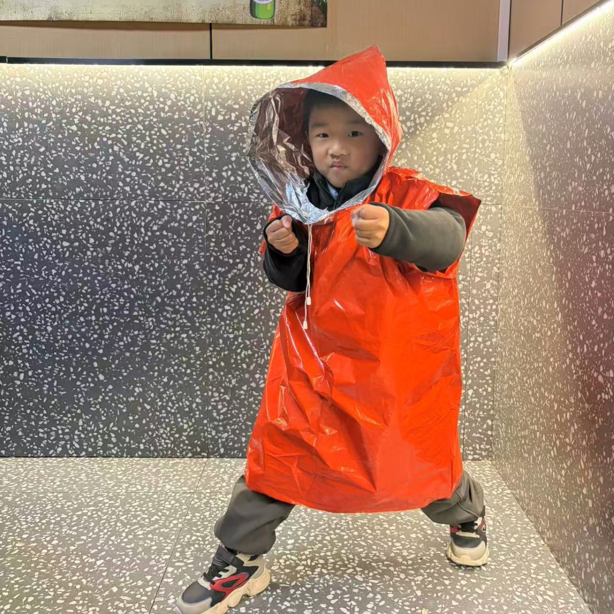 户外便携式急救成人雨衣长款骑车加厚防风应急徒步多功能儿童雨衣
