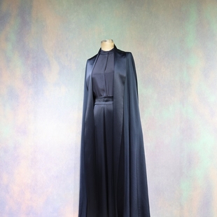 高级定制王后同款藏蓝色斗篷外套真丝衬衫缎面半裙三件优雅套装裙