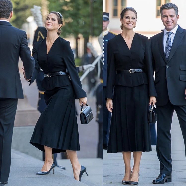 高级定制王妃同款黑色v领羊毛夹克西装外套百褶半裙修身显瘦套装