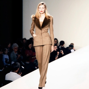 水貂毛领卡其色羊毛西装 时尚 套装 修身 奢华大气 裤 高端定制秀场同款