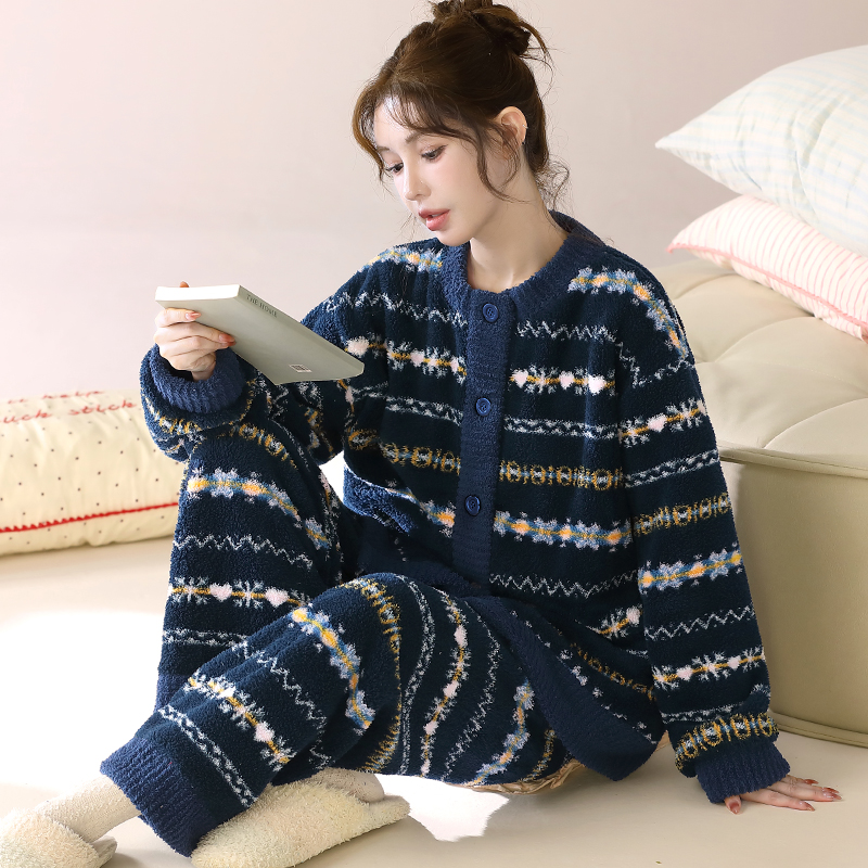 复古提花高密暖绒秋冬天可外穿法兰绒家居服宽松保暖睡衣女套装