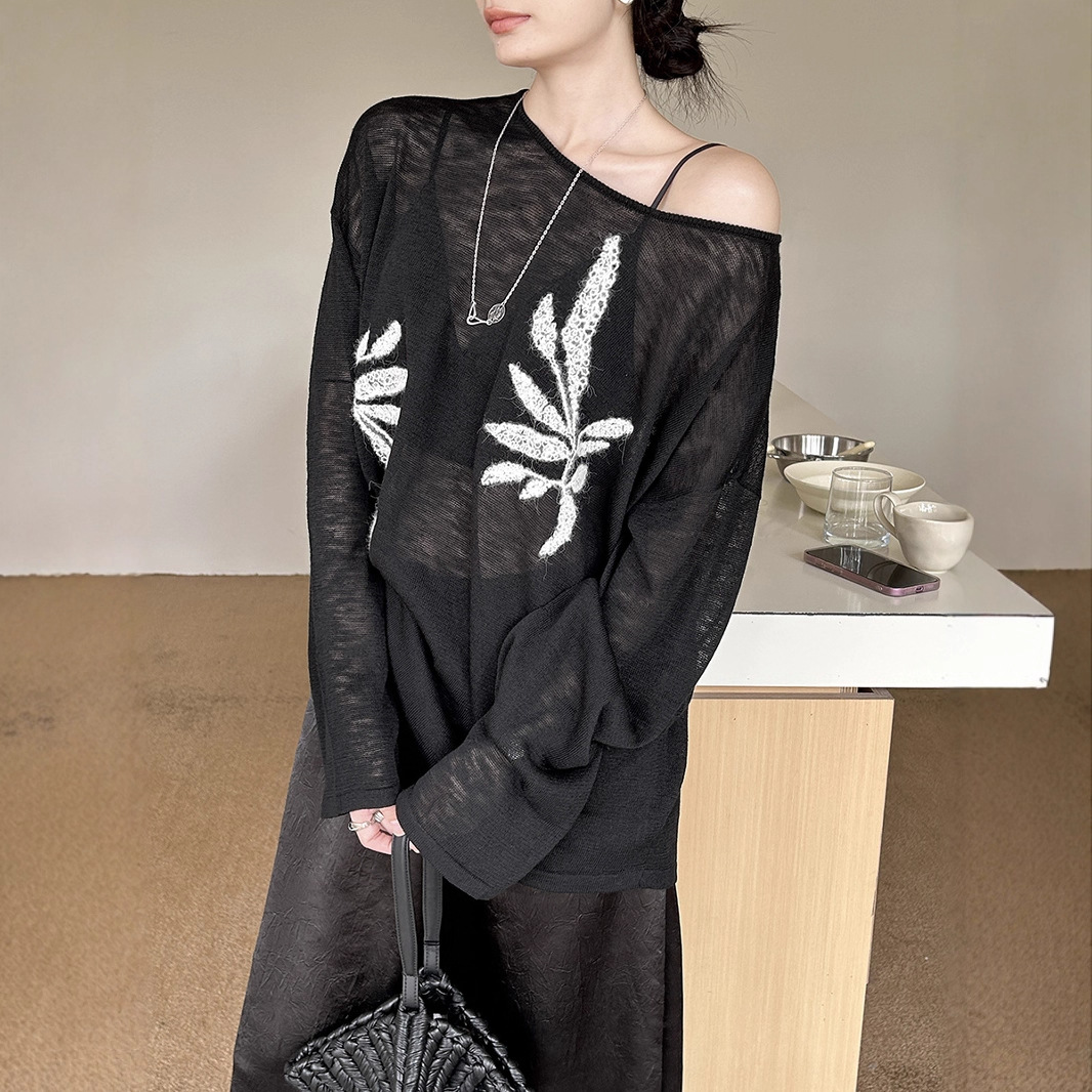 GRACETINAHOO秋上新法式松弛感一字领斜肩多种穿法休闲毛衣