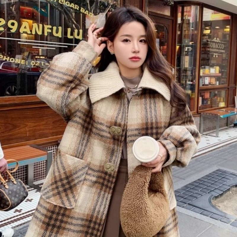 冬季时尚翻领中长款保暖大衣外套女装2025年新款小个子棉服毛呢女