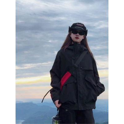 春秋季外套男女款冲锋衣2025新款爆小个子夹克登山服户外软壳薄款