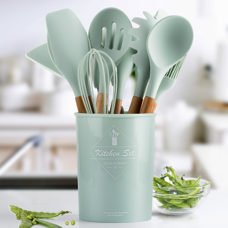 厨具硅胶不粘锅耐高温厨房用具