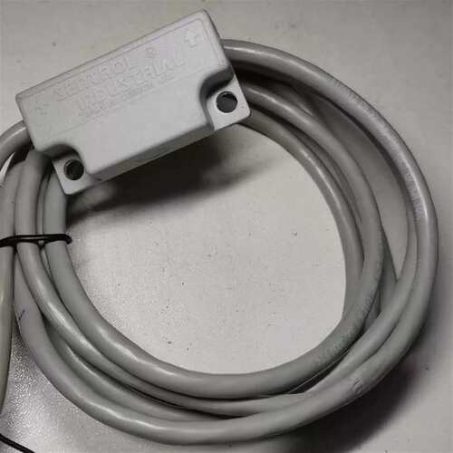 议价SENTROL341-B3T-12J感应器 感测器可维修