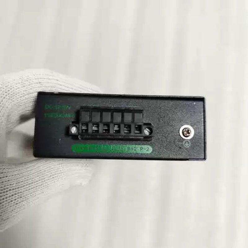 议价aopre欧柏工业级乙太网交换机，型号 D805F， 功能完图片